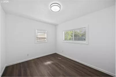 512 NW Cecil Ave, Roseburg, OR 97470 - Photo 12