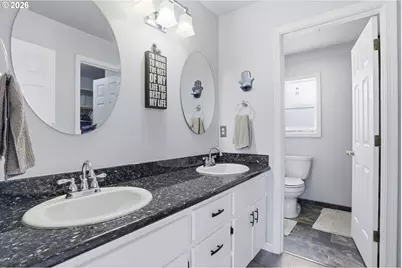 821 NE Eaglenest Ct, Hillsboro, OR 97124 - Photo 22