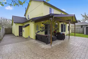 821 NE Eaglenest Ct, Hillsboro, OR 97124 - Photo 32