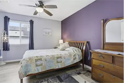 821 NE Eaglenest Ct, Hillsboro, OR 97124 - Photo 24