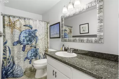 821 NE Eaglenest Ct, Hillsboro, OR 97124 - Photo 26