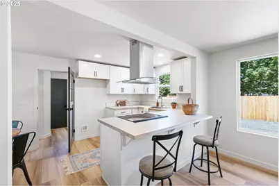 1938 7th St, Springfield, OR 97477 - Photo 12