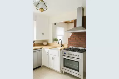 [Address not provided], Roseburg, OR 97470 - Photo 8