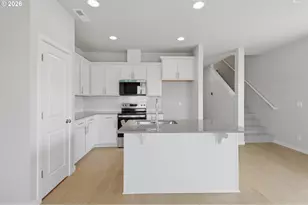 400 E Wilson St, Carlton, OR 97111 - Photo 4
