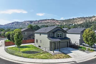 952 Heritage Loop, The Dalles, OR 97058 - Photo 2