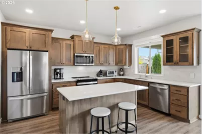 2523 S White Salmon Dr, Ridgefield, WA 98642 - Photo 2