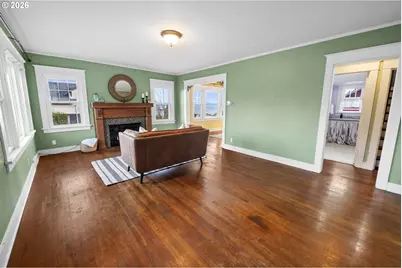 1014 8th St, Astoria, OR 97103 - Photo 6