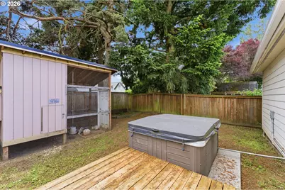 6334 NE Hassalo St NE, Portland, OR 97213 - Photo 24