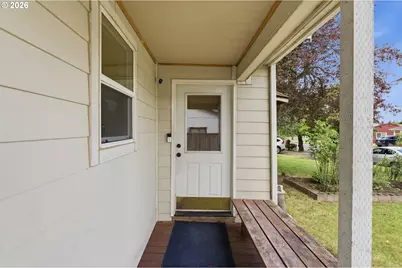 6334 NE Hassalo St NE, Portland, OR 97213 - Photo 2