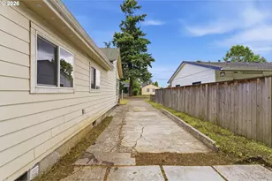 6334 NE Hassalo St NE, Portland, OR 97213 - Photo 26