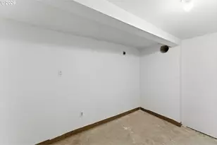 6334 NE Hassalo St NE, Portland, OR 97213 - Photo 22