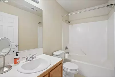 759 SE Camellia Ct, Hillsboro, OR 97123 - Photo 16