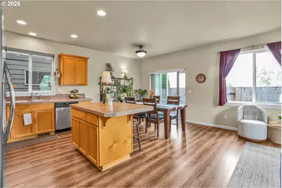 17925 SW Brisk Ln, Beaverton, OR 97007 - Photo 6