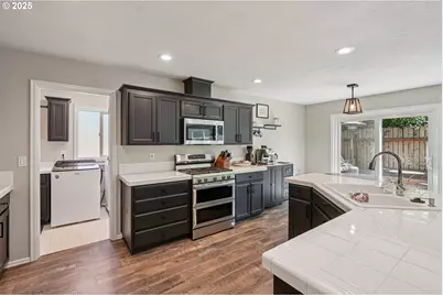 9940 SW Obsidian St, Beaverton, OR 97007 - Photo 10