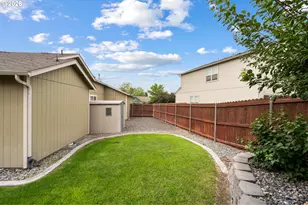 2216 NW Eucalyptus Dr, Hermiston, OR 97838 - Photo 34