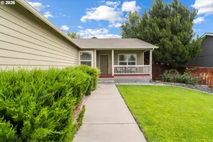 2216 NW Eucalyptus Dr, Hermiston, OR 97838 - Photo 4