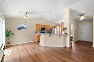 2216 NW Eucalyptus Dr, Hermiston, OR 97838 - Photo 10