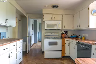 32763 Berlin Rd, Lebanon, OR 97355 - Photo 20