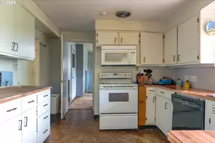 32763 Berlin Rd, Lebanon, OR 97355 - Photo 20