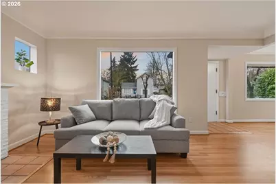 611 E 29th St, Vancouver, WA 98663 - Photo 8