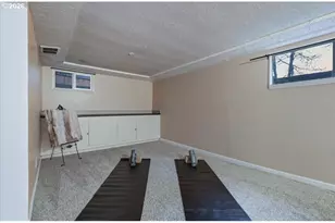 611 E 29th St, Vancouver, WA 98663 - Photo 36