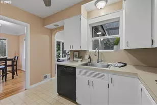 611 E 29th St, Vancouver, WA 98663 - Photo 14