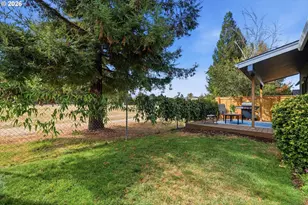 585 S Donna Dr, Newberg, OR 97132 - Photo 22