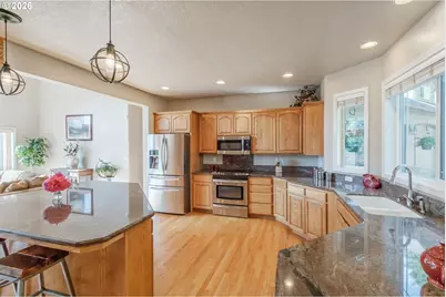 37676 Kathleen Ct, Lebanon, OR 97355 - Photo 12