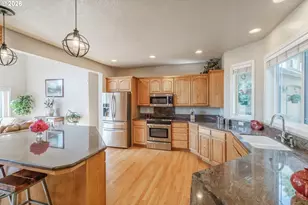 37676 Kathleen Ct, Lebanon, OR 97355 - Photo 12