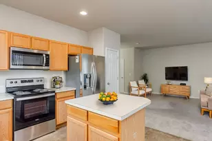 759 SE Camellia Ct, Hillsboro, OR 97123 - Photo 16