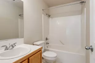 759 SE Camellia Ct, Hillsboro, OR 97123 - Photo 28