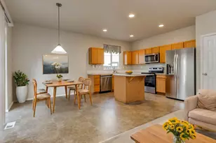 759 SE Camellia Ct, Hillsboro, OR 97123 - Photo 12