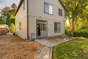 759 SE Camellia Ct, Hillsboro, OR 97123 - Photo 34