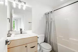 817 NE 94th Ave, Portland, OR 97220 - Photo 24