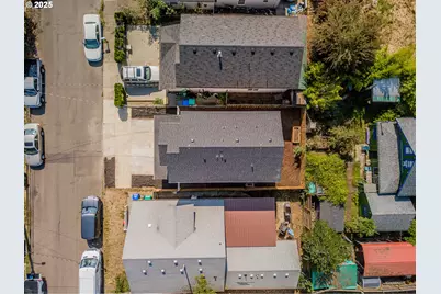 817 NE 94th Ave, Portland, OR 97220 - Photo 36