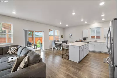 371 Himalaya St, Salem, OR 97301 - Photo 12
