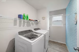 371 Himalaya St, Salem, OR 97301 - Photo 32