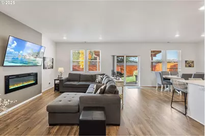 371 Himalaya St, Salem, OR 97301 - Photo 8