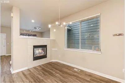 521 NE Suttle Rd, Portland, OR 97211 - Photo 18