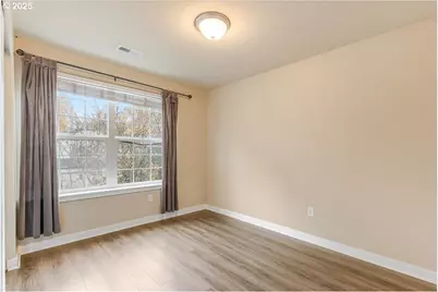 521 NE Suttle Rd, Portland, OR 97211 - Photo 30