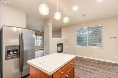 521 NE Suttle Rd, Portland, OR 97211 - Photo 16