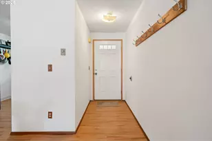 29700 SW Courtside Dr, Wilsonville, OR 97070 - Photo 4