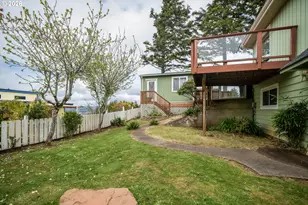 1636 SE Oar Dr, Lincoln City, OR 97367 - Photo 20