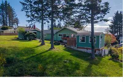 1636 SE Oar Dr, Lincoln City, OR 97367 - Photo 4