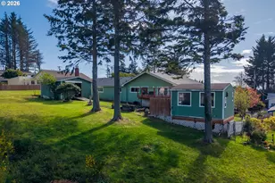 1636 SE Oar Dr, Lincoln City, OR 97367 - Photo 4