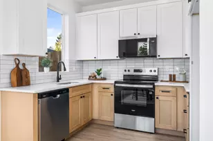 9568 N Buchanan Ave, Portland, OR 97203 - Photo 6