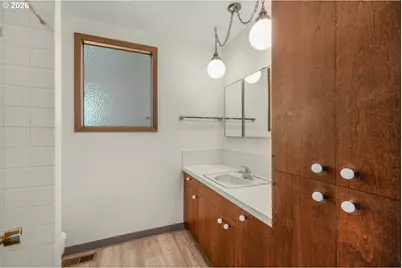 31077 SW Laurelview Rd, Hillsboro, OR 97123 - Photo 28