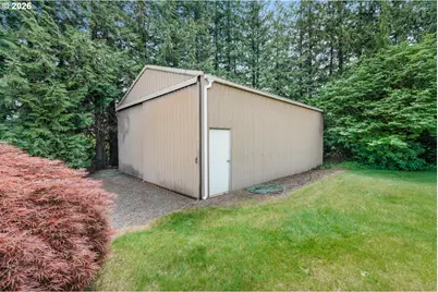 31077 SW Laurelview Rd, Hillsboro, OR 97123 - Photo 34