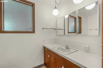 31077 SW Laurelview Rd, Hillsboro, OR 97123 - Photo 24