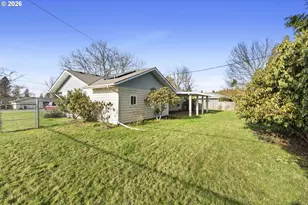 894 Meadowlawn Dr SE, Salem, OR 97317 - Photo 8